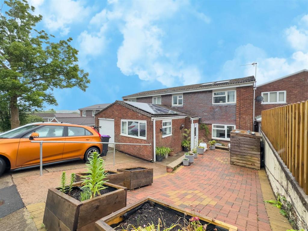 151 Brynglas.jpg