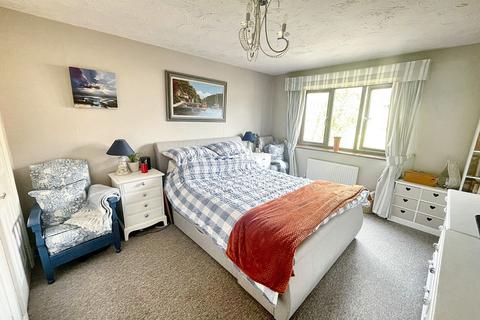 33 Silver Meadows, Trowbridge, BA14 0LF