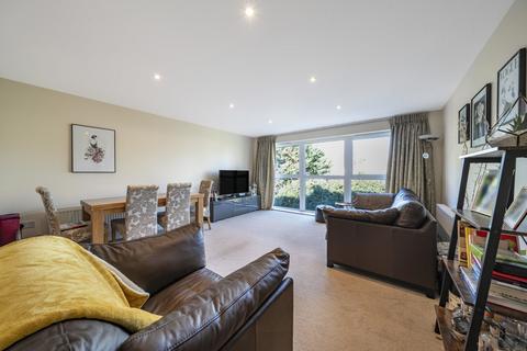 2 bedroom flat for sale, Meadowcourt Road, Blackheath, London, SE3