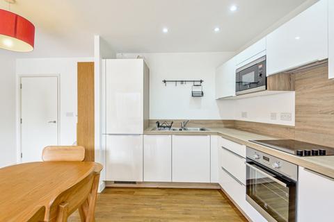 2 bedroom flat to rent, Milles Square, Coldharbour Lane, London, SW9