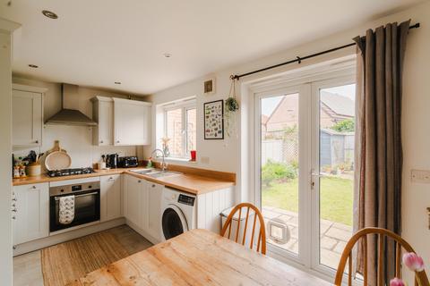 64 Bristol South End, Bristol, BS3 5BJ