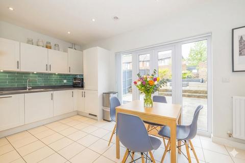 3 bedroom house for sale, Atherfield Drive, Ashford, Kent, TN23
