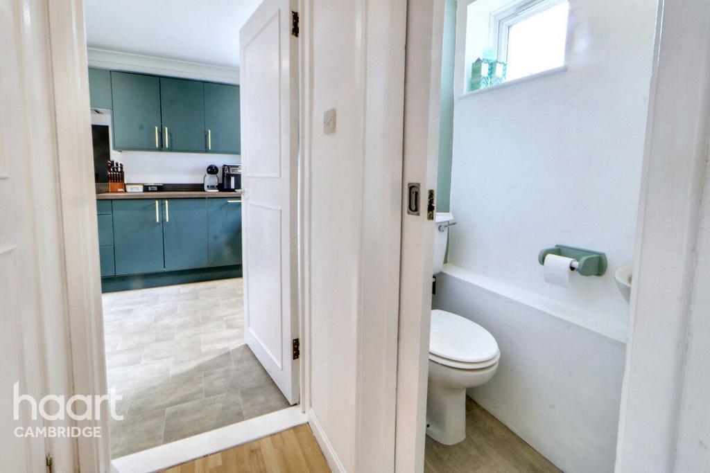 3 bedroom end of terrace house to rent