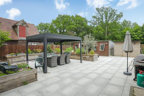 4 bedroom detached house for sale, Redbrook Street, Woodchurch, Ashford, Kent, TN26