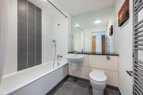 2 bedroom flat to rent, Eyot House, Sun Passage, London