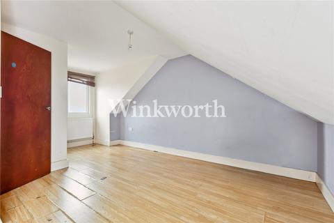 34b Keston Road, London, N17 6PN