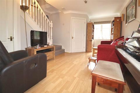 3 Robinson Close, Woking, GU22 8JN