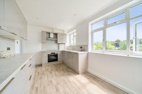 6b Parkview Road, London, SE9 3QW