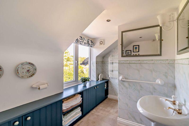 Ensuite Alternate