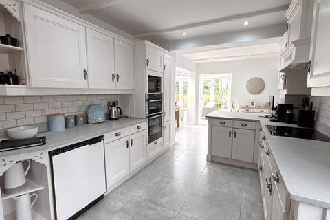 3 bedroom detached house for sale, Cherry Tree Road, Farnham Royal