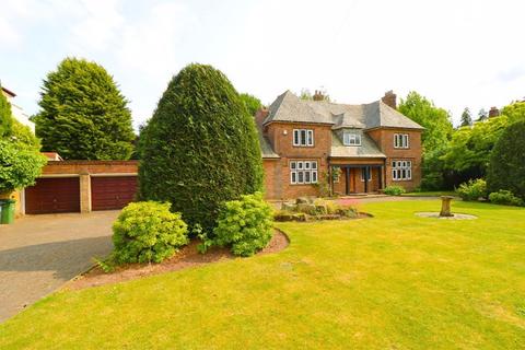 4 bedroom detached house for sale, Woodlands Avenue, Walsall