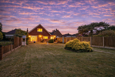 4 bedroom detached house for sale, Wigmore Road, Gillingham ME8
