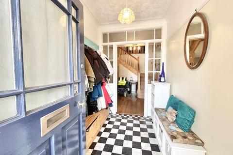 4 bedroom detached house for sale, 143 Deganwy Road, Llanrhos