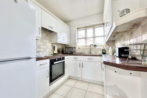 1 bedroom bungalow for sale, Maes Berllan, Craig-Y-Don