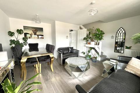 22 Lamerton Close, Bordon, GU35 0HZ