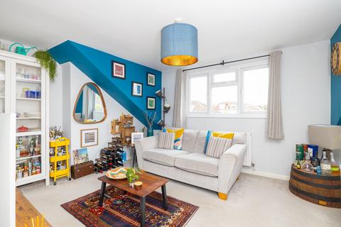 2 bedroom flat for sale, Chesterfield Road, St. Andrews
