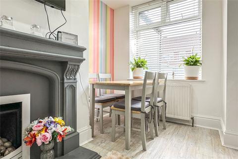 77 Thompson Lane, Chadderton, Oldham, OL9 8LX