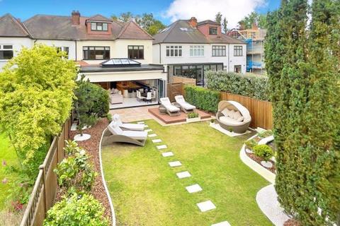 undefined, Overton Drive, London E11