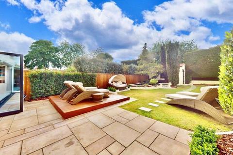 undefined, Overton Drive, London E11