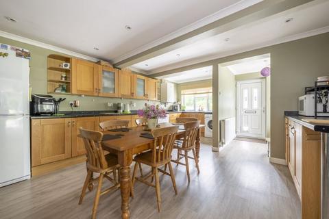 6 bedroom detached bungalow for sale, Eastbourne Road, Halland