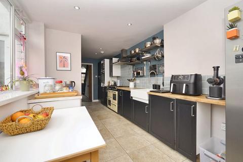 undefined, Drew Street, Brixham