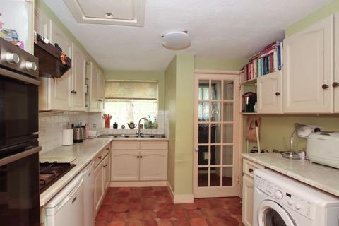 undefined, Weston Road, Aston Clinton