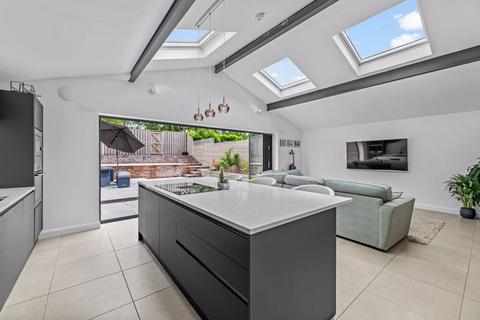 3 bedroom semi-detached house to rent, Westbourne Road, Stockton Heath