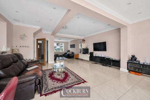 70 Leysdown Road, London, SE9 3NB