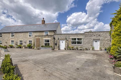 4 bedroom house for sale, Queens Road, Bruton BA4