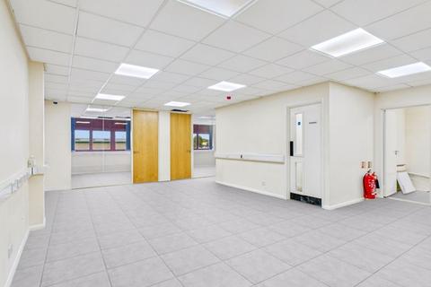 Property to rent, Neptune Way, Rochester