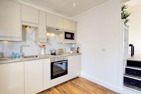 Studio to rent, Apt 5, 40 Clarendon Road, Clarendon Road LS2