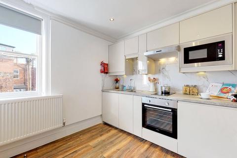 Studio to rent, Apt 5, 40 Clarendon Road, Clarendon Road LS2