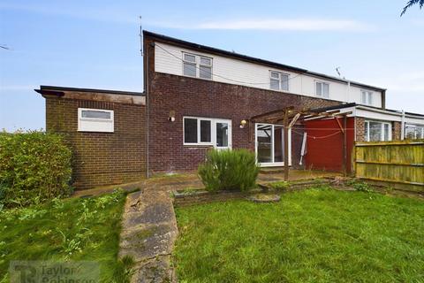 6 Blackcap Close, Crawley, RH11 8TW