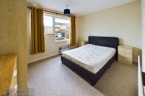 6 Blackcap Close, Crawley, RH11 8TW
