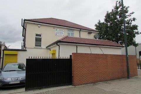 3 bedroom flat to rent, BILTON ROAD