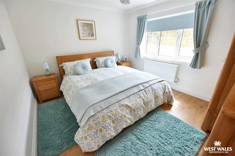 3 bedroom detached bungalow for sale, Tudor Close, Pembroke