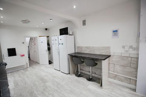 4 bedroom house share to rent, Green Street, E7