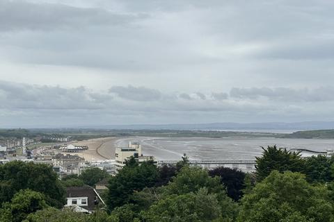 3 bedroom flat to rent, Grove Park Road, Weston-Super-Mare BS23