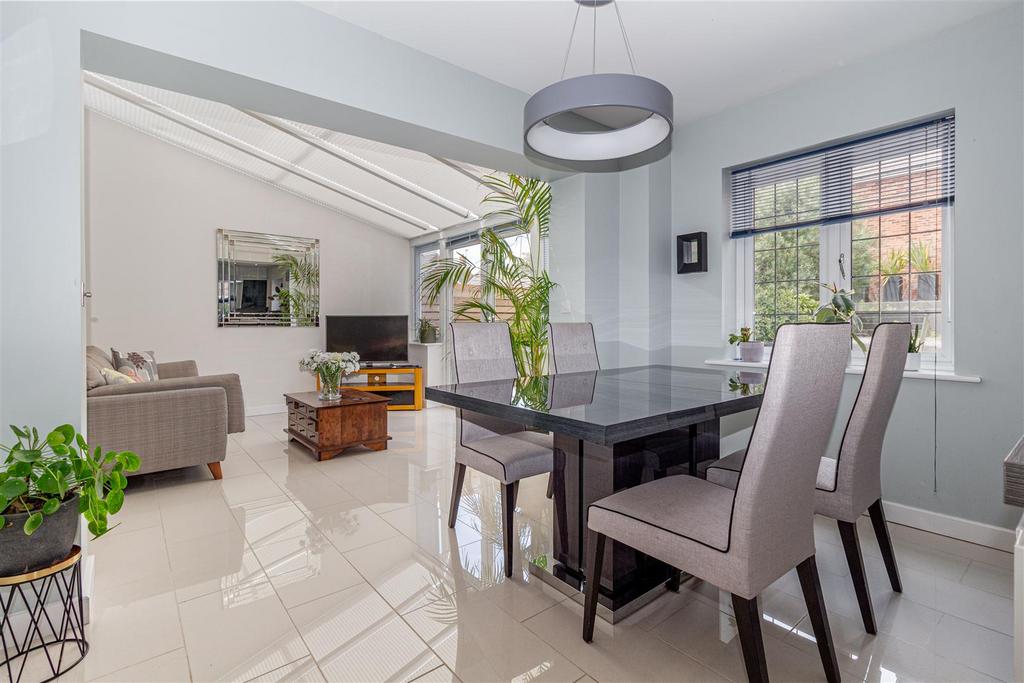 Dining-area.jpg