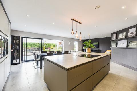5 bedroom detached house for sale, Bartle Lane, Lower Bartle, Preston, PR4