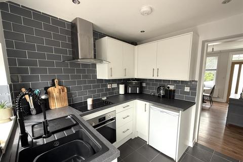 141 Carmarthen Road, Cross Hands, Llanelli, SA14 6TD