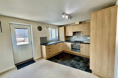 6 Rustic Court, Sheffield, S9 5AT