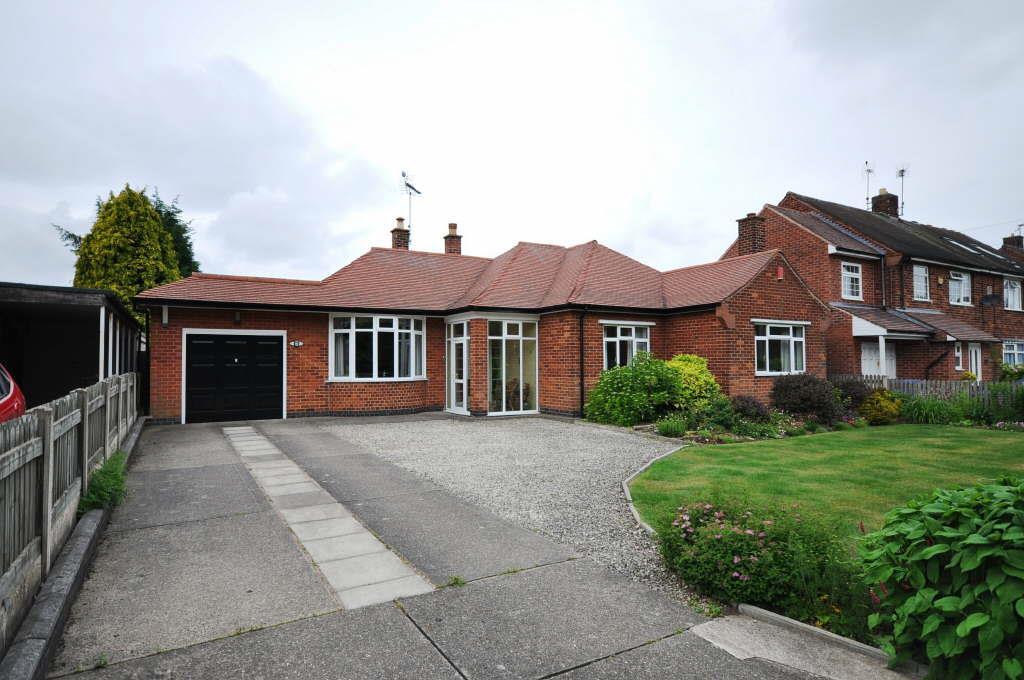 Oak Tree Lane, Mansfield 4 bed detached bungalow £250,000