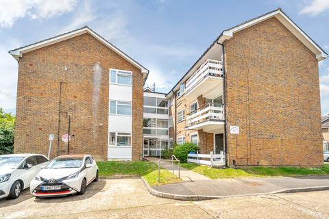 White House Drive, Stanmore