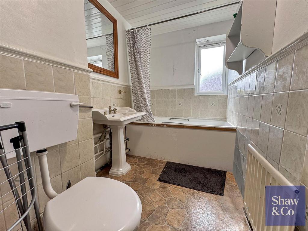 Bathroom.jpeg