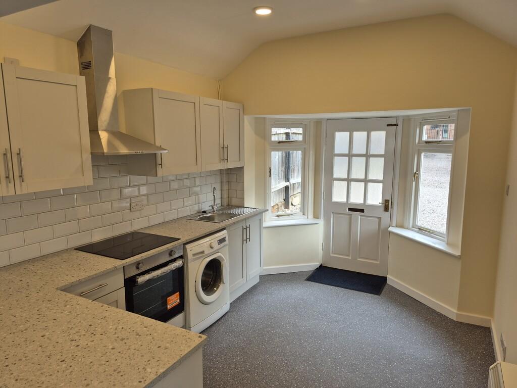 Fitted kitchen