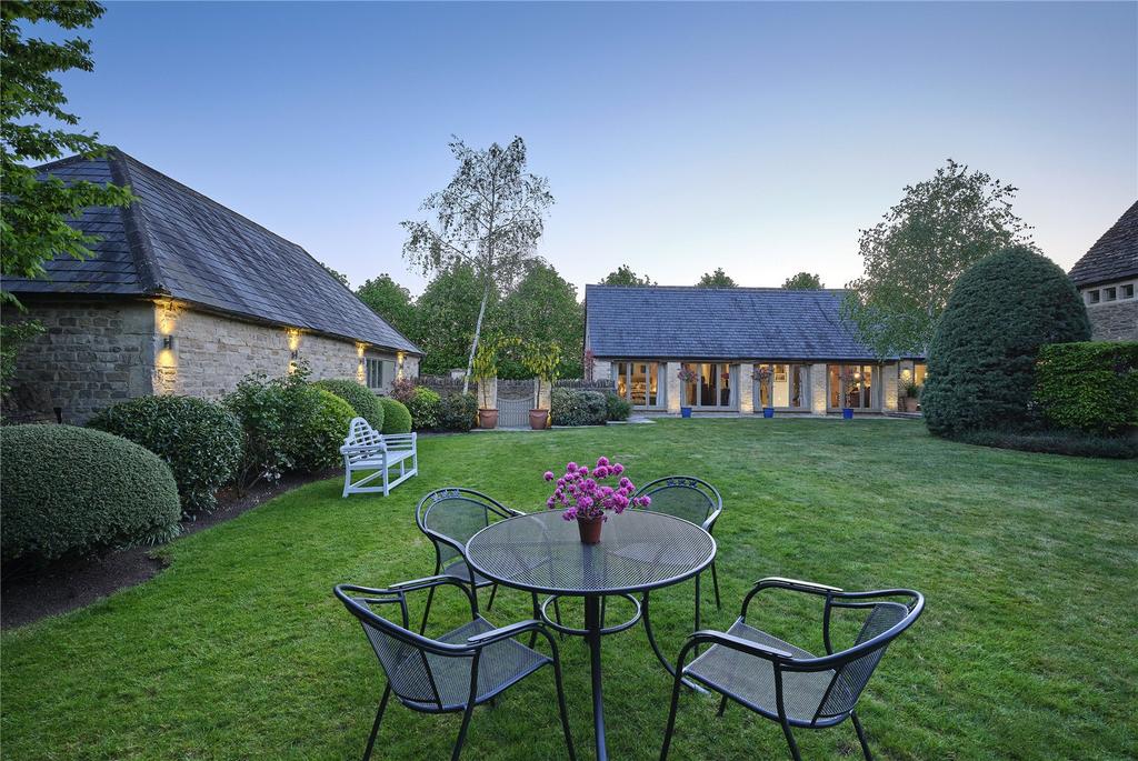 Oakbale House