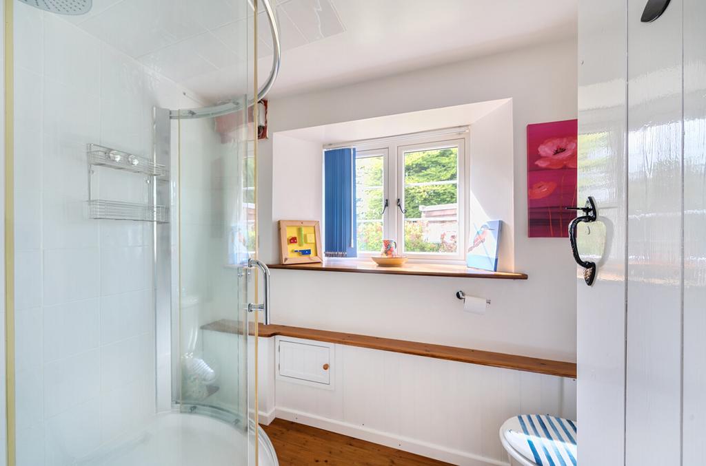 1299272 11 683712...