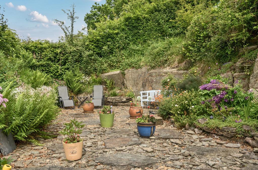 1299272 7 6837109...