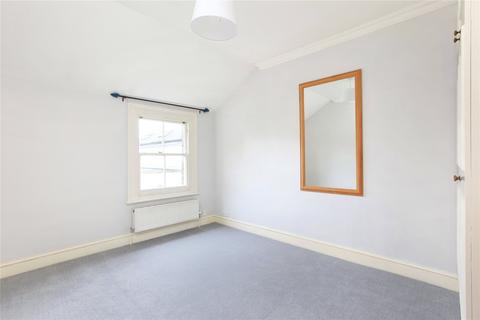 2 bedroom flat to rent, Trinity Road, London SW17